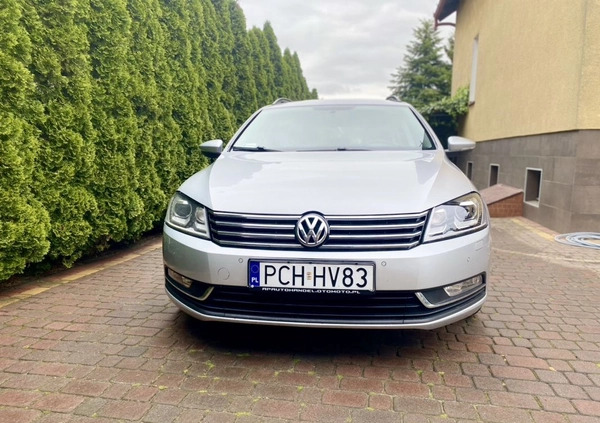 Volkswagen Passat cena 32500 przebieg: 195500, rok produkcji 2011 z Margonin małe 106